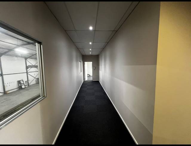900M² WAREHOUSE TO LET IN AIRPORT INDUSTRIA